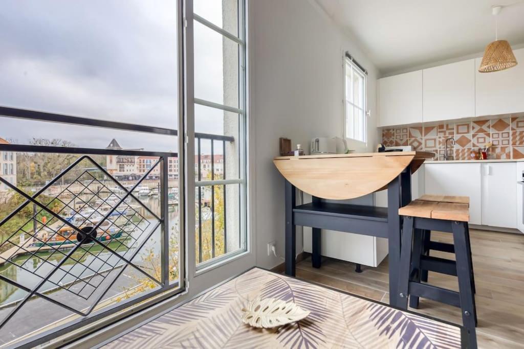 Studio Vue Direct Sur Le Port De Cergy, Parking Prive Gratuit Exterior foto